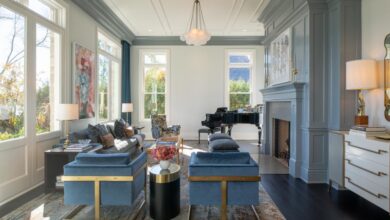 Make Your Imagination Come Alive With Crown Moulding