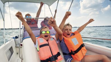 6 Tips to Stay Safe While Boating This Summer